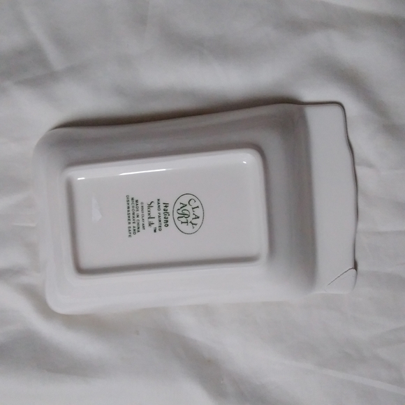 Green and Cream Pesto Sauce Dish - Picture 2 of 11